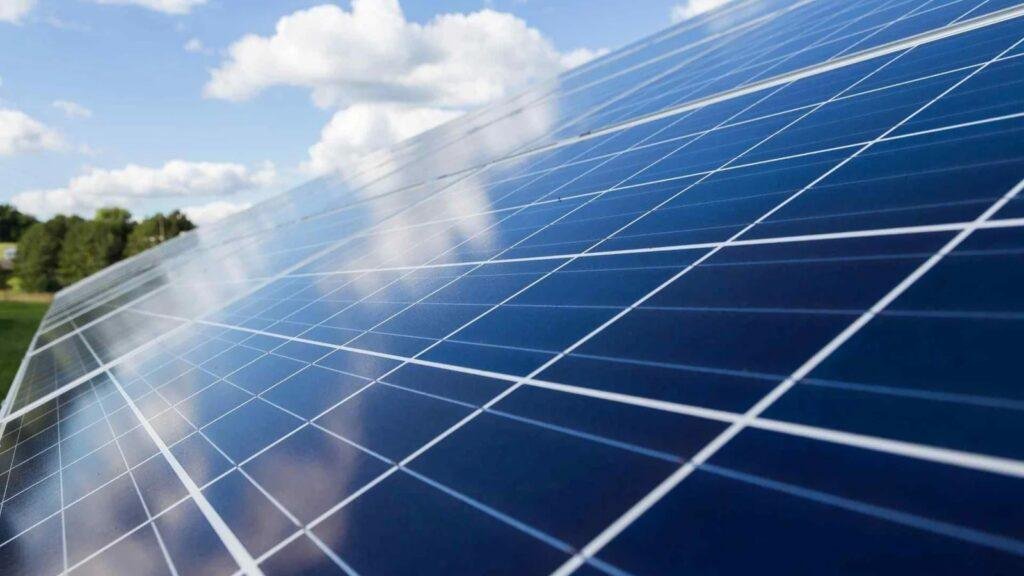 Commercial solar panel installation in Krabi helping a hotel reduce electricity costs with clean renewable energy.